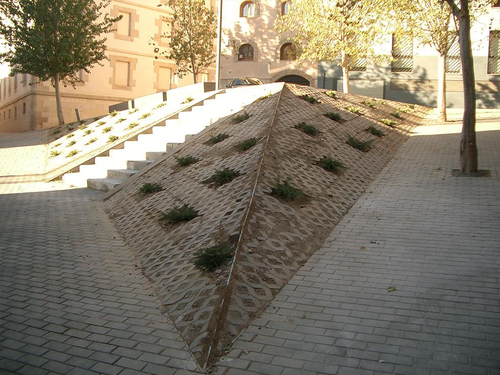 Urbanització plaça Aurenbiaix Lleida 